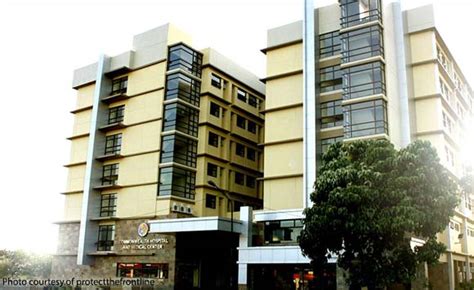 Doctors in Commonwealth Hospital and Medical Center.